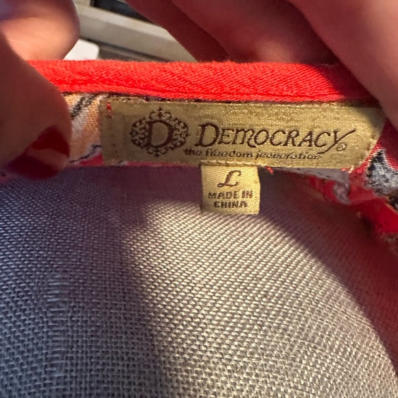 ⭐️ 3 for $20.00 SALE Women’s blouse - Picture 4 of 4